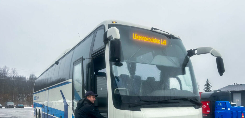 Teuvo Lalli Linja-autonkuljettaja ajokortti